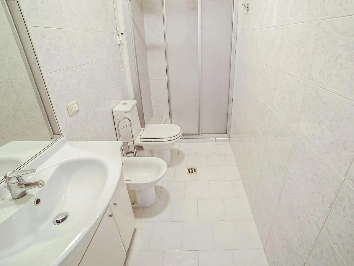 Holiday Home Camping Wien-4 By Interhome Peschiera del Garda 0*,  Itálie